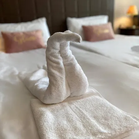 Royal Premium * סאני ביץ'