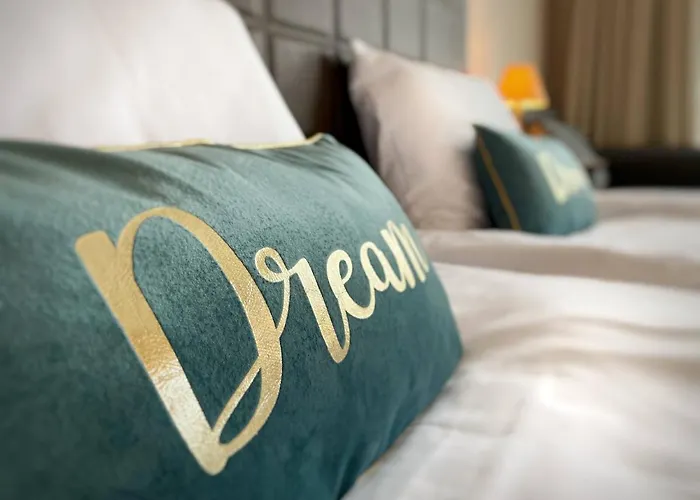 Royal Premium סאני ביץ'